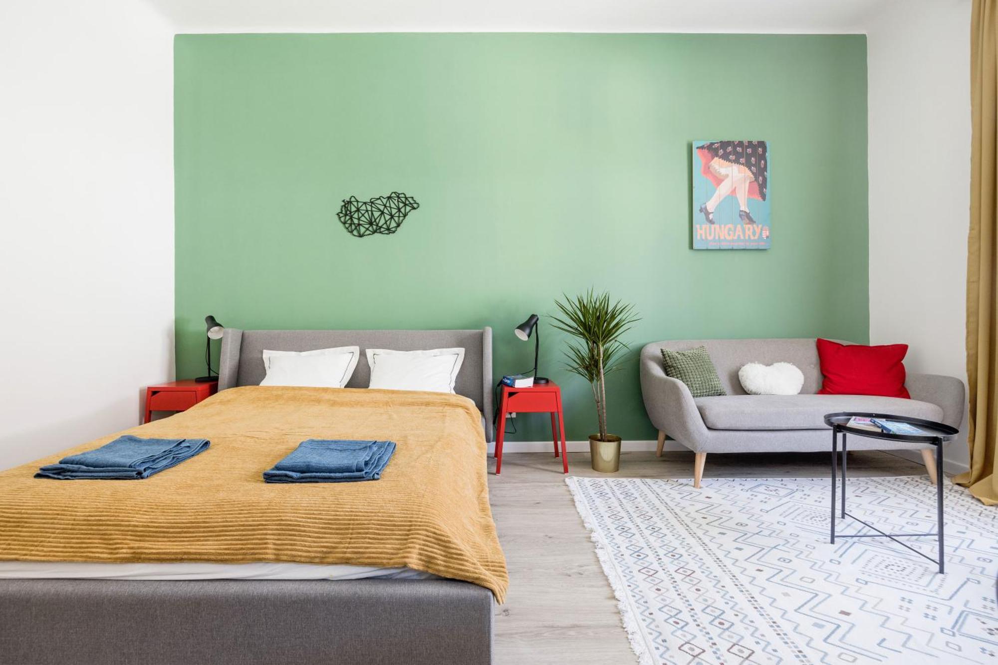 Stylish And Colourful Apartment In The City Centre Будапешт Экстерьер фото